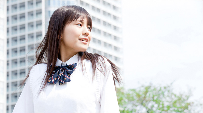 制服を着た学生